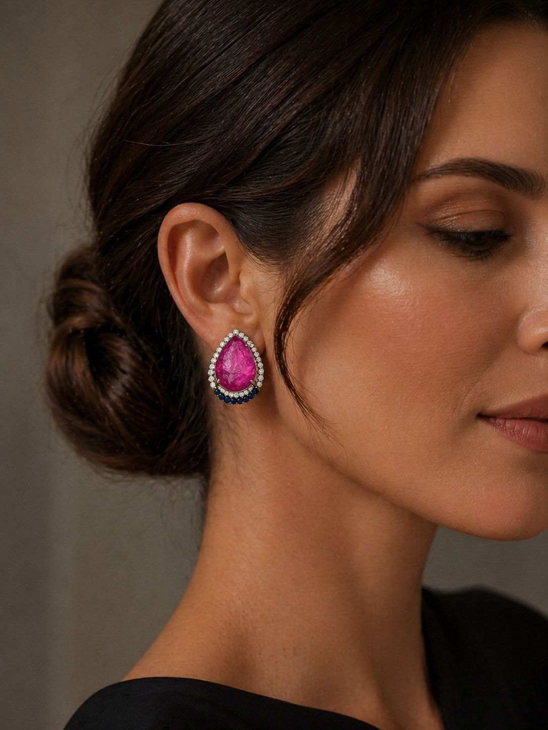 BRINCO GOTA ROSA FUSION CRAVEJADO COM PEDRAS Descrição: Não há.