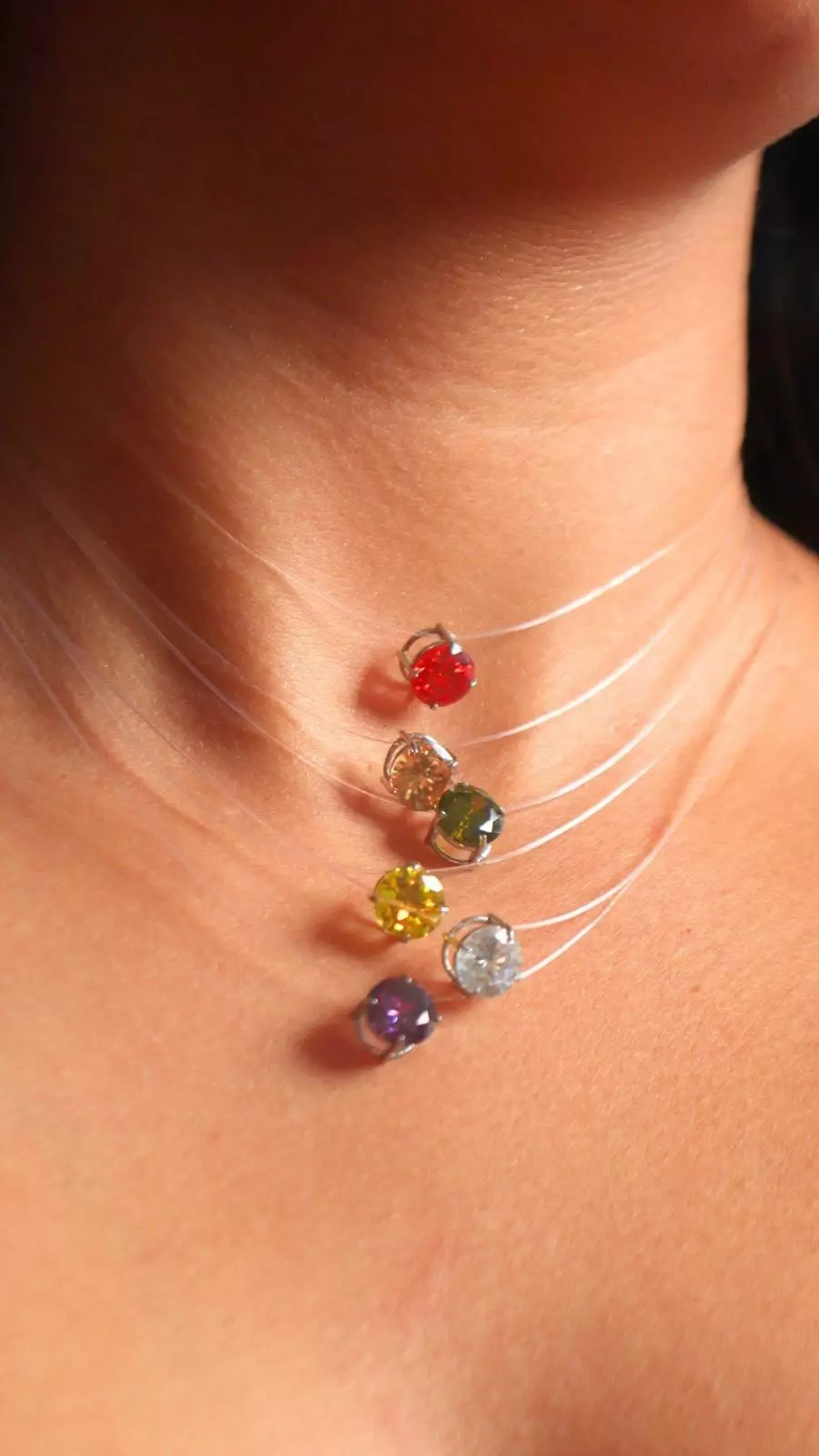 Colar Gargantilha Fio de NYLON com Zircônia Premium Descrição: Não há.