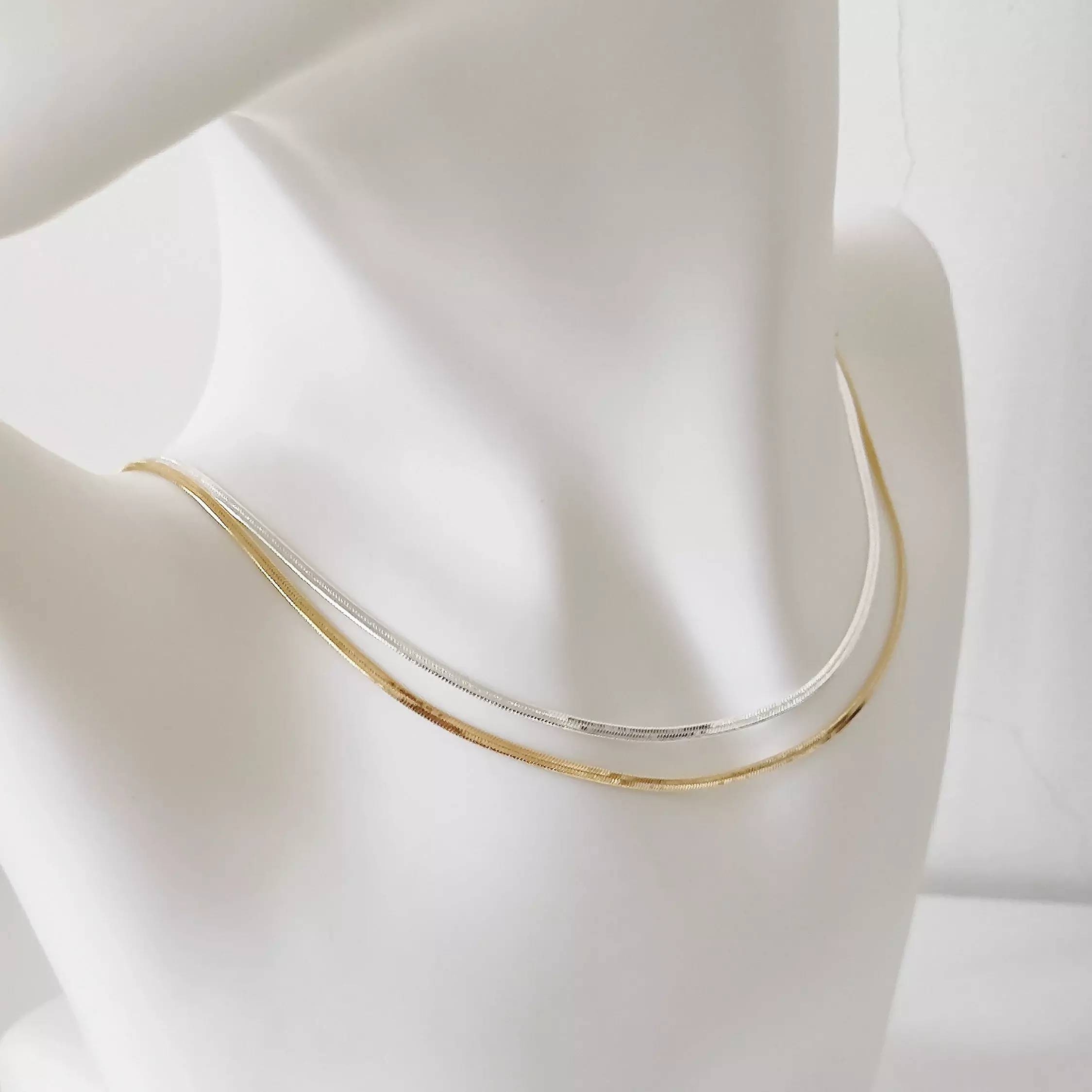 Choker Fita 2mm Descrição: Não há.